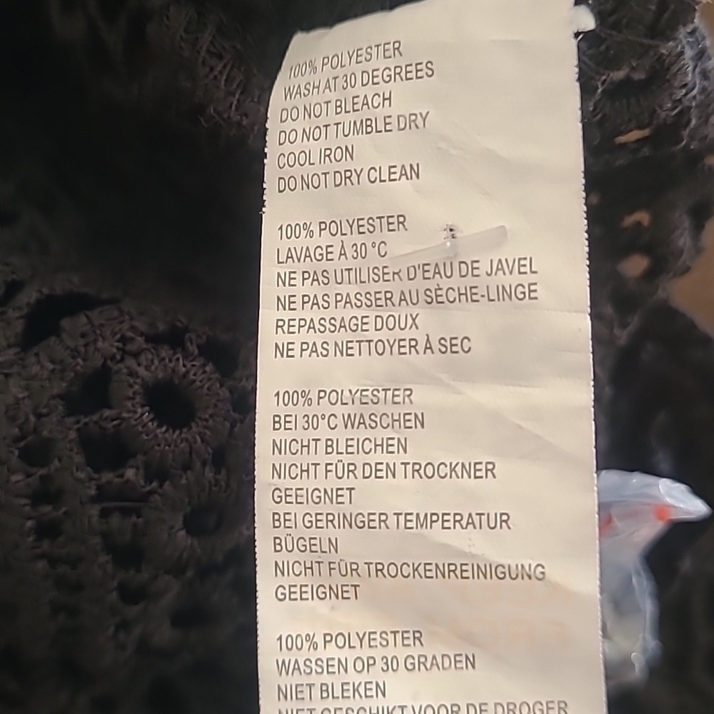 Boohoo Black Crotchet Lace Longsleeve Bell Sleeve Peplum Top Size 6 - Picture 9 of 11